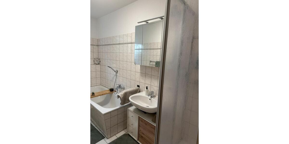 Etagenwohnung Eisenach - 2 Zimmer, 68 m&sup2;, 700&euro; | Angebot:26612252