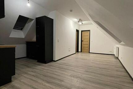 Zu Vermieten 3 Raum Wohnung Dachgeschoss 3 zimmer