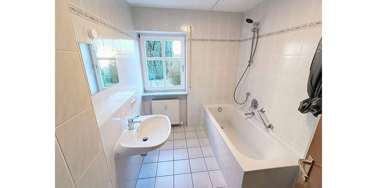 Etagenwohnung Kößlarn - 3 Zimmer, 70 m&sup2;, 600&euro; | Angebot:25916376