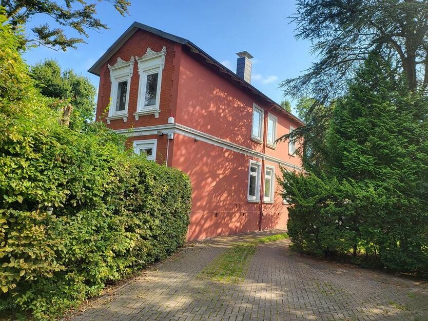 Zimmer in WG in Hamburg-Halstenbek ab 01.11. zimmer