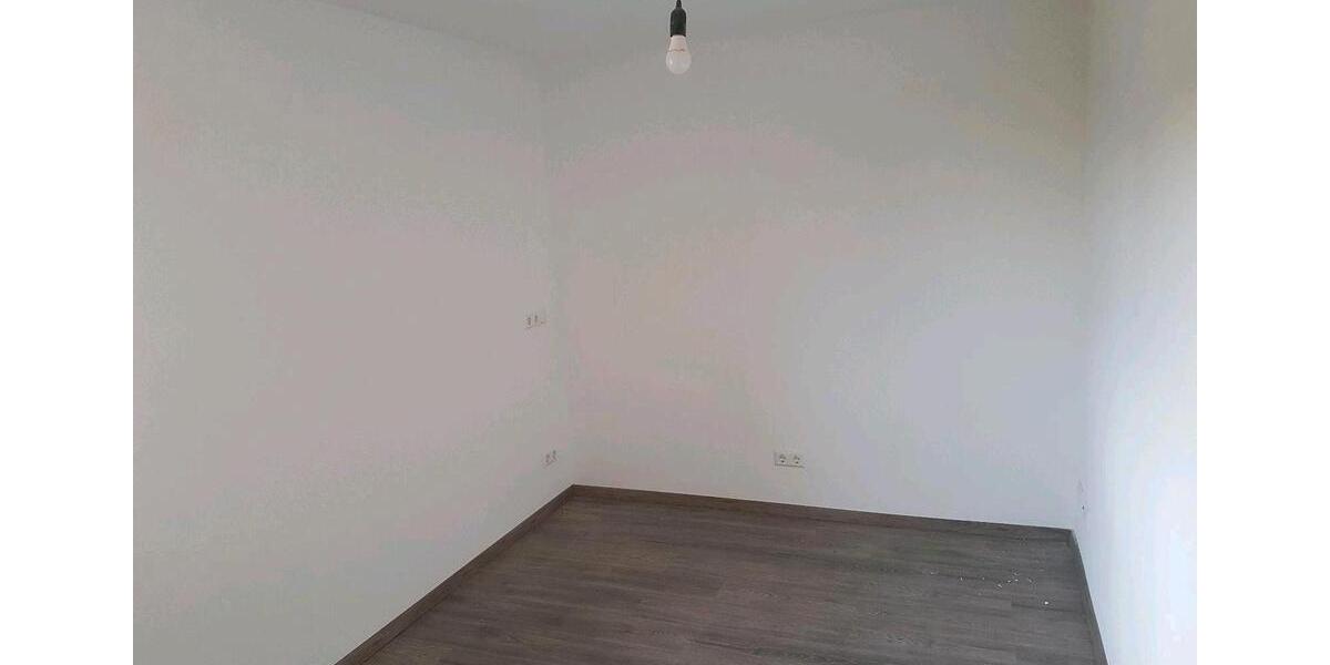 Etagenwohnung Massenbachhausen - 4 Zimmer, 85 m&sup2;, 930&euro; | Angebot:26619565