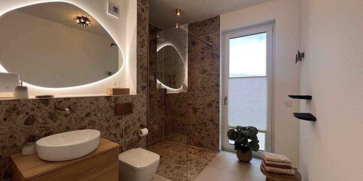 Etagenwohnung Düsseldorf Heerdt - 2 Zimmer, 55 m&sup2;, 1.400&euro; | Angebot:24500320