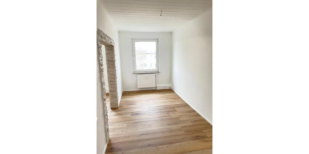 Etagenwohnung Merseburg - 4 Zimmer, 75 m&sup2;, 487&euro; | Angebot:25723598