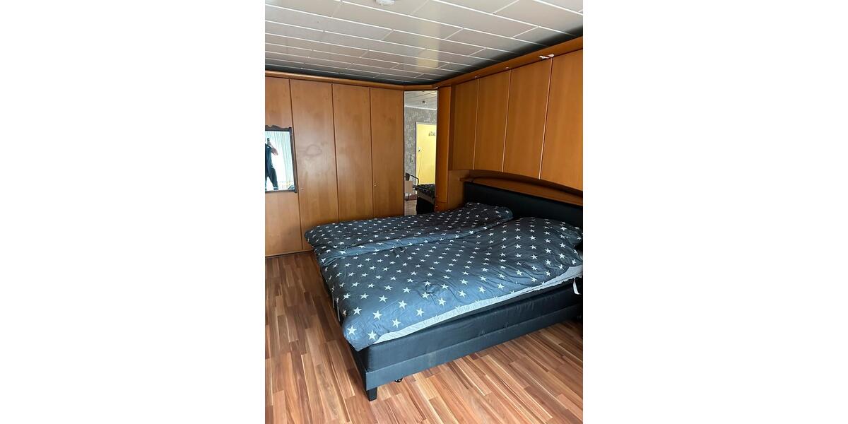 Wohnen auf Zeit Elsfleth - 14 Zimmer, 400 m&sup2;, 11&euro; | Angebot:24609570