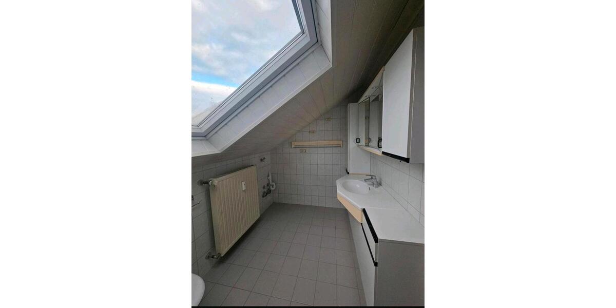 Dachgeschoßwohnung Bad Neustadt an der Saale - 3 Zimmer, 85 m&sup2;, 990&euro; | Angebot:24329997