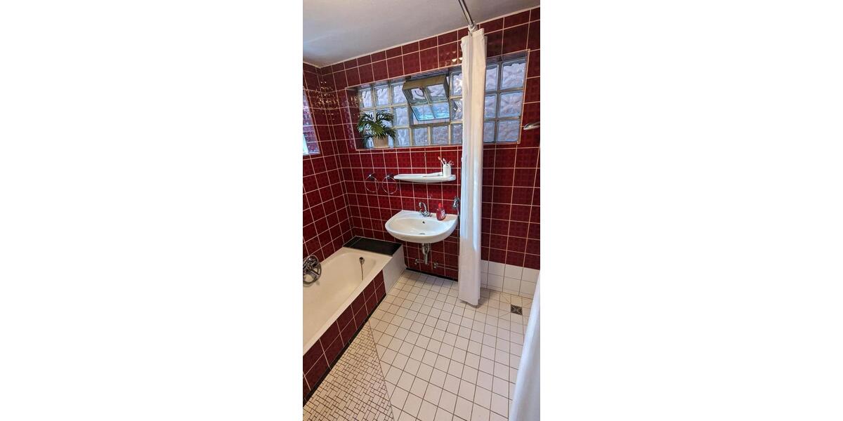 Erdgeschoßwohnung Bienenbüttel - 6 Zimmer, 170 m&sup2;, 470&euro; | Angebot:24836349