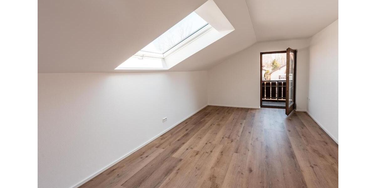 Dachgeschoßwohnung Nesselwang - 3 Zimmer, 96 m&sup2;, 1.010&euro; | Angebot:25614554