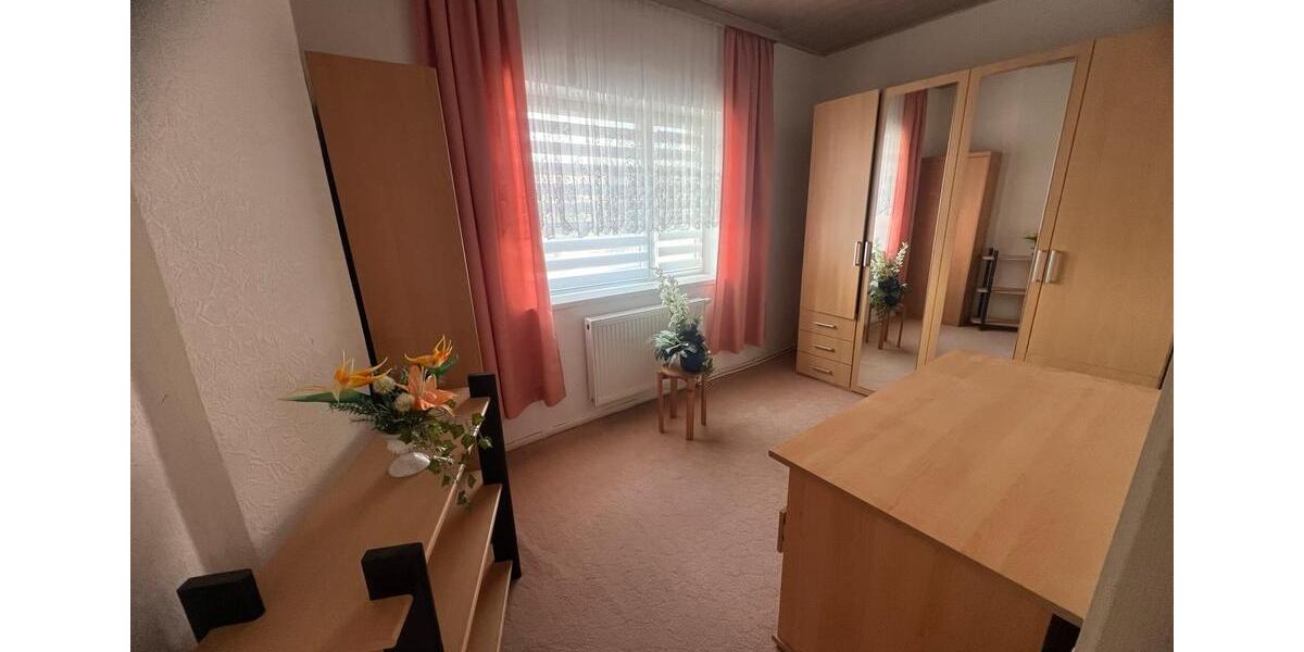 Etagenwohnung Eisleben (Lutherstadt) - 3 Zimmer, 85 m&sup2;, 530&euro; | Angebot:24563449
