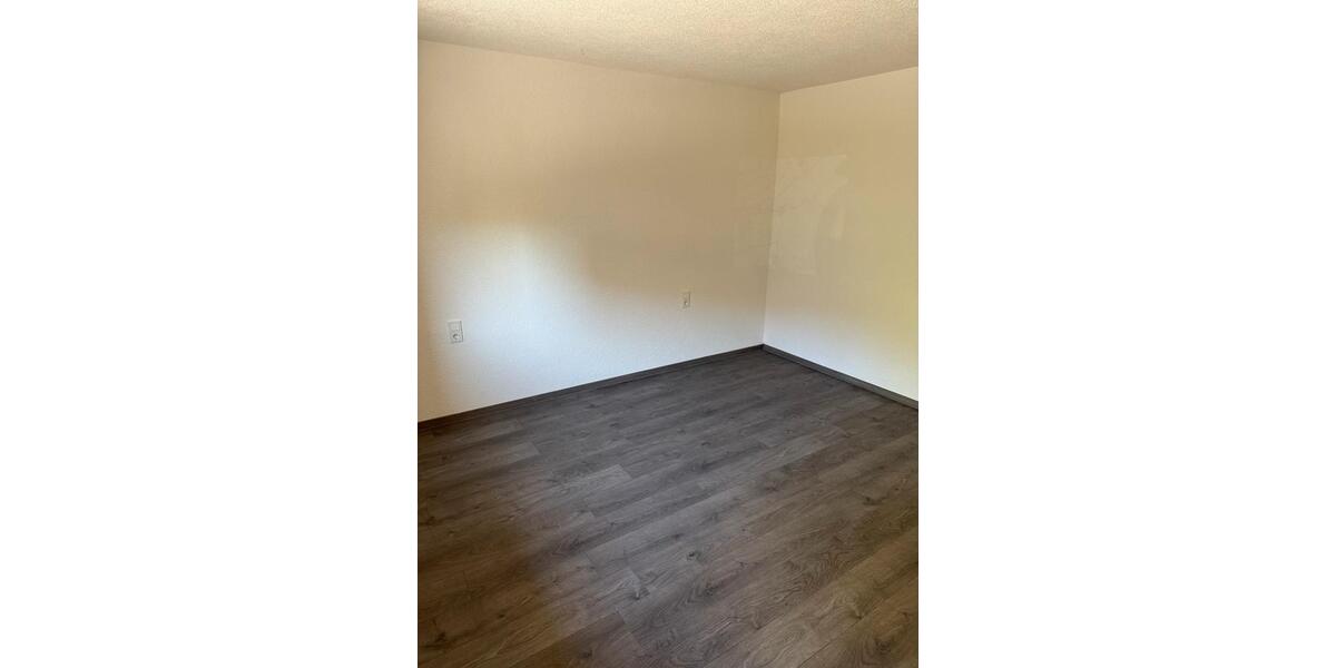 Etagenwohnung Daaden - 4 Zimmer, 90 m&sup2;, 900&euro; | Angebot:26342958