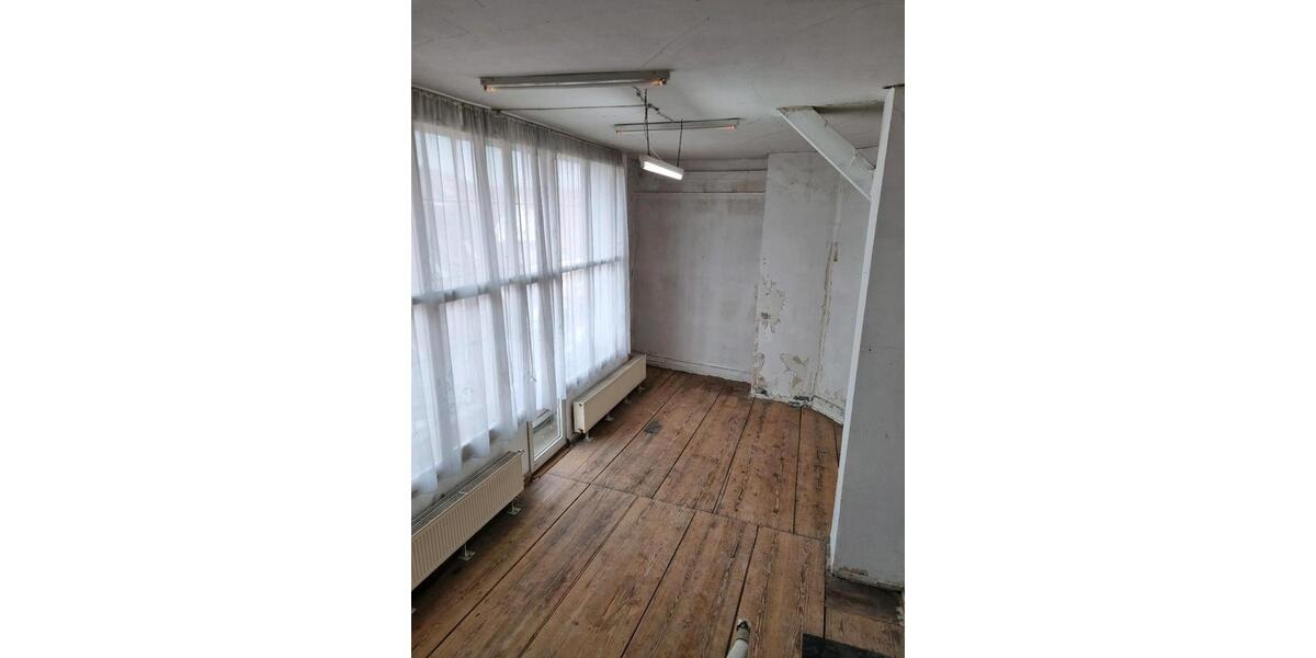 Dachgeschoßwohnung Schwäbisch Gmünd - 4 Zimmer, 120 m&sup2;, 800&euro; | Angebot:25963142