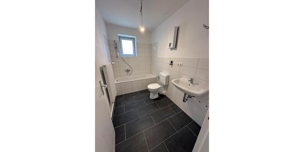 1. OG 3 Zimmer mit Balkon 3 zimmer