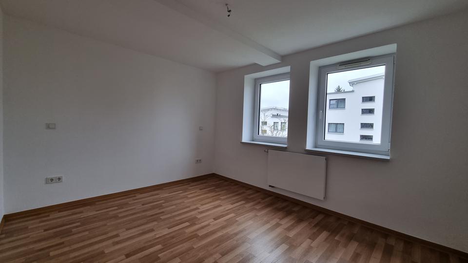 Modernes Wohnen mit Balkon im EG 2 zimmer