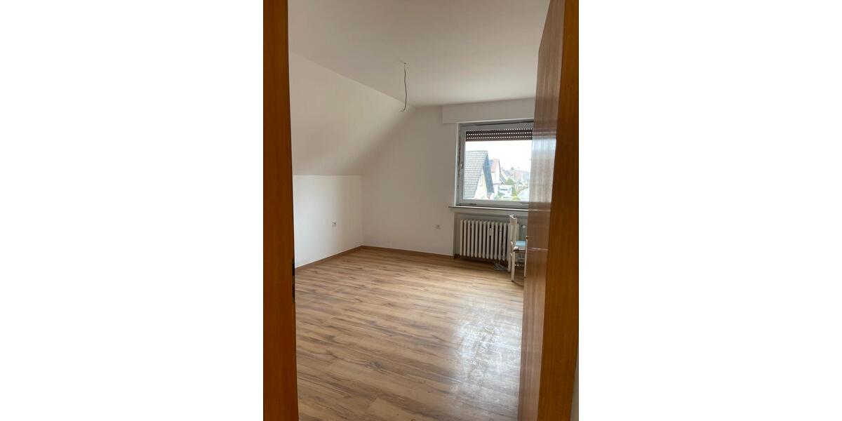 Dachgeschoßwohnung Minden - 4 Zimmer, 98 m&sup2;, 1.400&euro; | Angebot:24656353