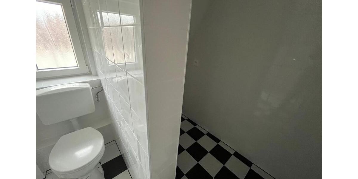 Dachgeschoßwohnung Gersdorf - 5 Zimmer, 130 m&sup2;, 900&euro; | Angebot:25717822