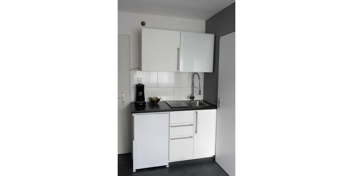 voll möbliertes Mini-Apartment in KA für Studentin oder Pendler 1 zimmer