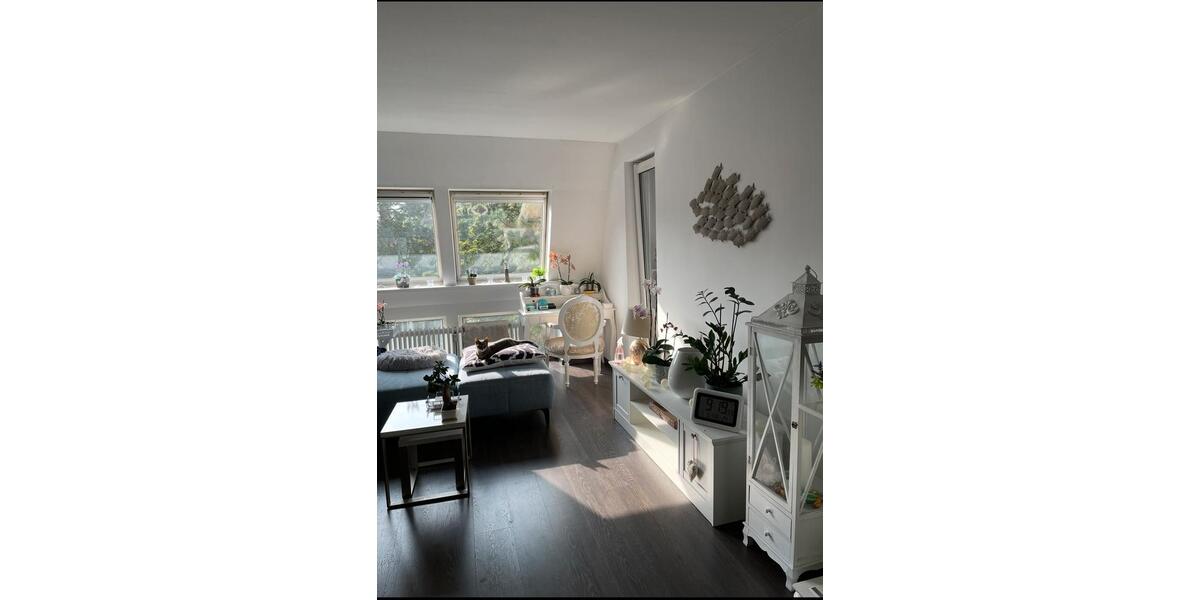 Dachgeschoßwohnung Berlin Steglitz-Zehlendorf - 3 Zimmer, 85 m&sup2;, 1.100&euro; | Angebot:26691829