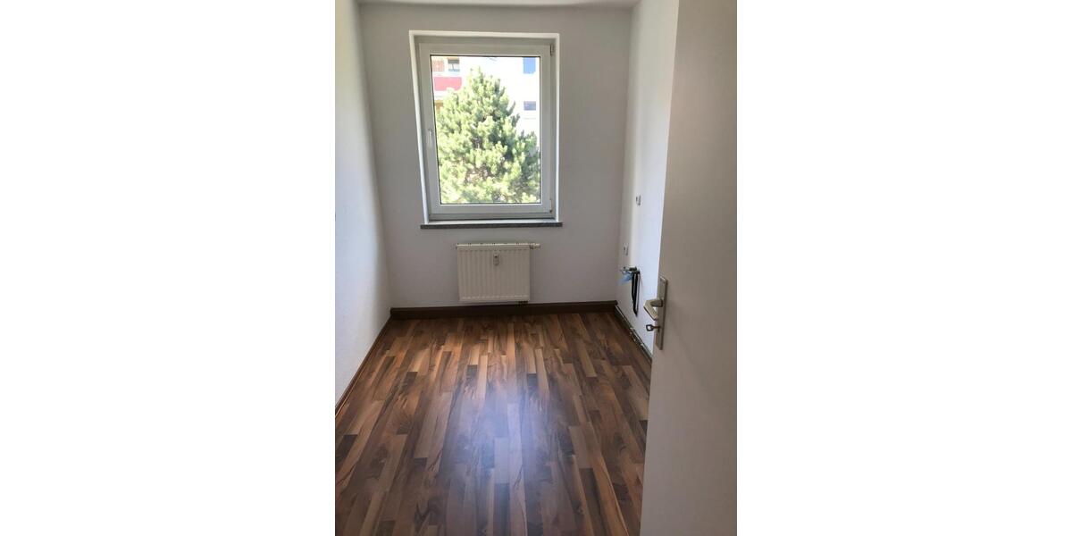 Etagenwohnung Großröhrsdorf - 3 Zimmer, 65 m&sup2;, 520&euro; | Angebot:25882707