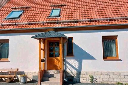 Haus Warberg - 6 Zimmer, 165 m&sup2;, 800&euro; | Angebot:26096408