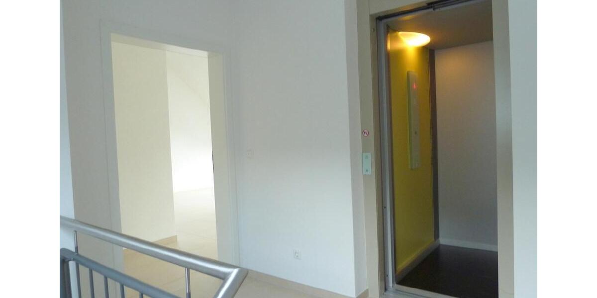 Dachgeschoßwohnung Hoffeld - 2 Zimmer, 95 m&sup2;, 750&euro; | Angebot:26560334