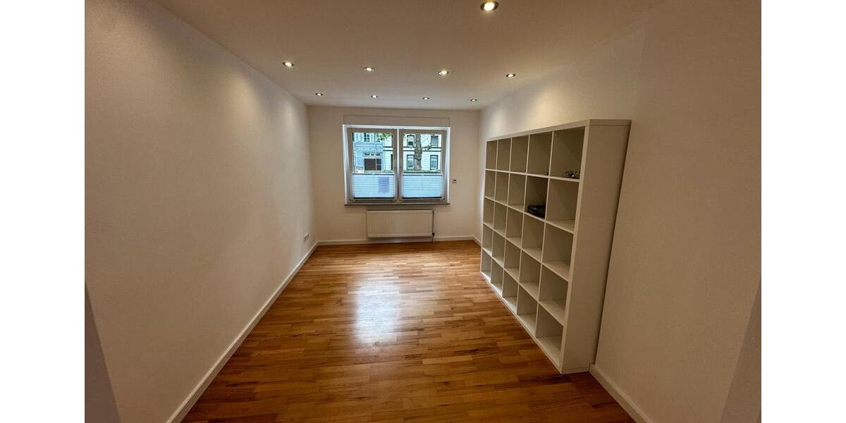 Erdgeschoßwohnung Krefeld - 3 Zimmer, 77 m&sup2;, 1.031&euro; | Angebot:26005017