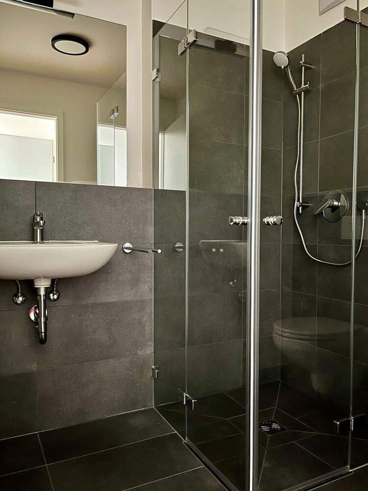 Großzügige, möblierte 1-Zimmer-Wohnung zum Erstbezug!