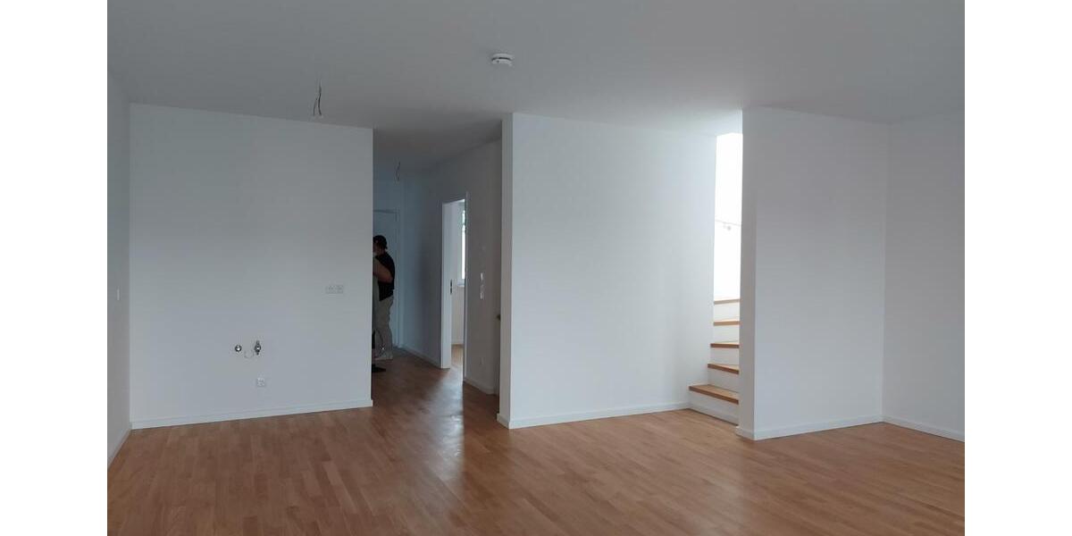 Maisonette: 160 qm, 5 Zimmer und große Terrasse 5 zimmer