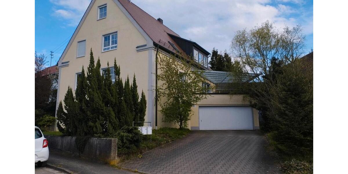 Dachgeschoßwohnung Bibertal - 5 Zimmer, 149 m&sup2;, 1.050&euro; | Angebot:26241905