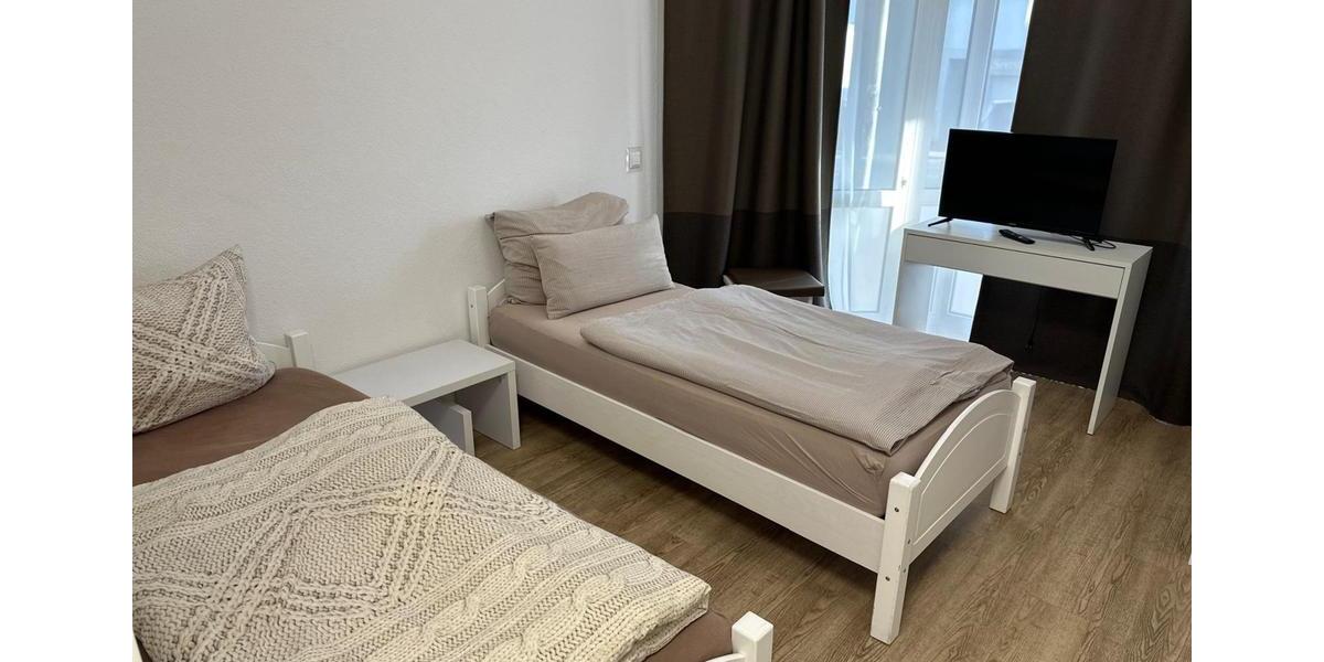Wohnen auf Zeit Untereisesheim - 1 Zimmer, 12 m&sup2;, 812&euro; | Angebot:26213600
