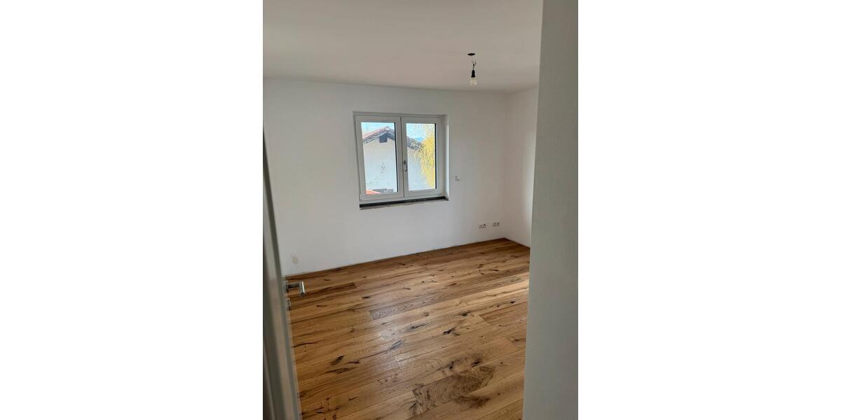 Doppelhaushälfte Eberfing - 7 Zimmer, 206 m&sup2;, 3.650&euro; | Angebot:26257683