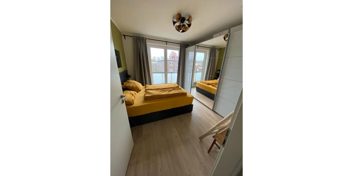 Dachgeschoßwohnung Uetersen - 3 Zimmer, 83 m&sup2;, 1.320&euro; | Angebot:26690586