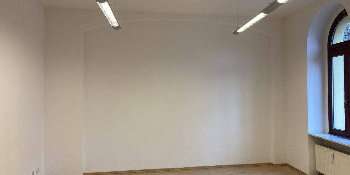 Gewerbeobjekt Zwickau Innenstadt - 4 Zimmer, 125 m&sup2;, 900&euro; | Angebot:26799252