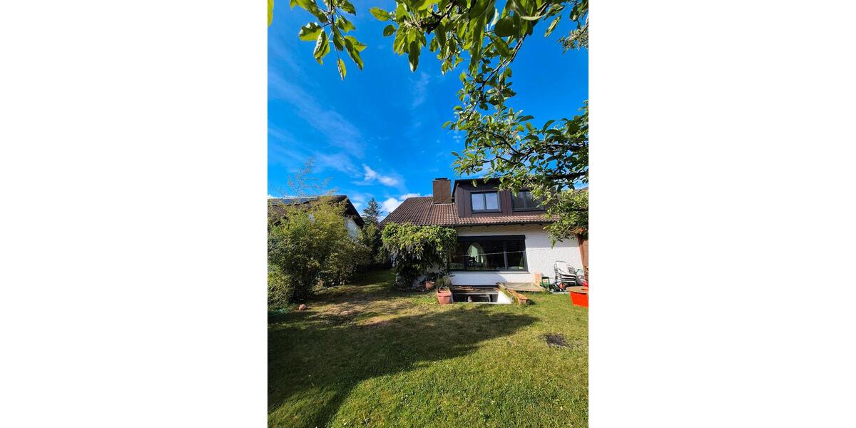 Mehrfamilienhaus, Wohnhaus Möhrendorf - 6.5 Zimmer, 198 m&sup2;, 2.090&euro; | Angebot:26306262