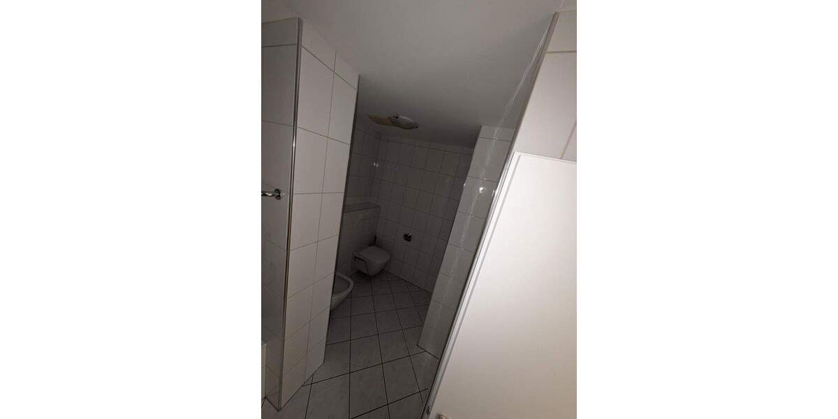 Etagenwohnung Baden-Baden Innenstadt - 3 Zimmer, 90 m&sup2;, 1.100&euro; | Angebot:25096076