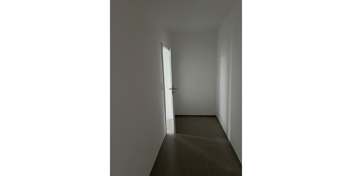 Etagenwohnung Oelsnitz (Erzgebirge) - 2 Zimmer, 75 m&sup2;, 420&euro; | Angebot:24490812