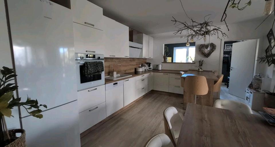 Erdgeschoßwohnung Bad Neustadt an der Saale - 4 Zimmer, 92 m&sup2;, 1.050&euro; | Angebot:26704325