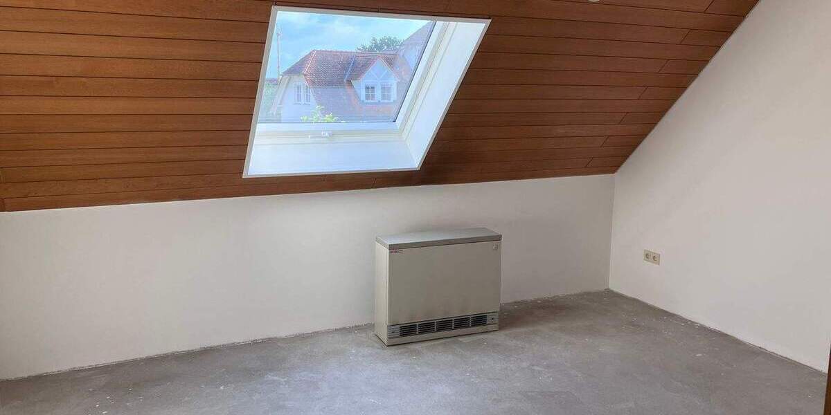 Renovierte 3-Zi.-DGW mit Gartenanteil - 91056 Erlangen-Hüttendorf 3 zimmer