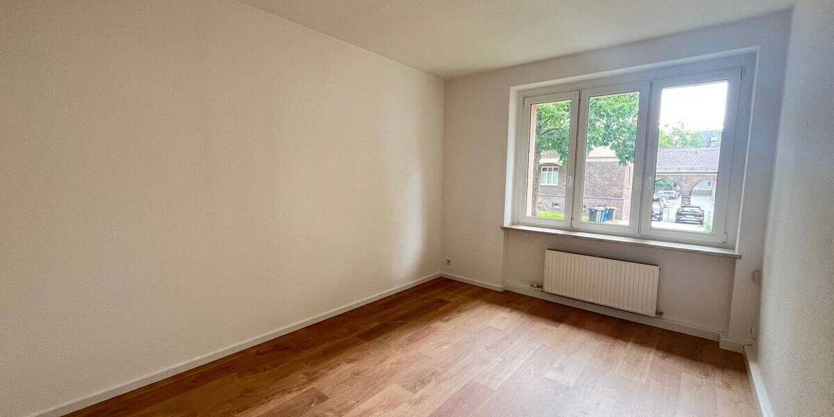 Etagenwohnung Zwickau Pölbitz - 3 Zimmer, 70 m&sup2;, 400&euro; | Angebot:26826635