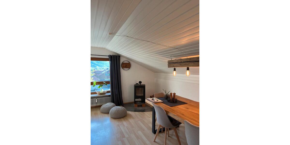 Dachgeschoßwohnung Oberstaufen - 2 Zimmer, 80 m&sup2;, 1.200&euro; | Angebot:26483978