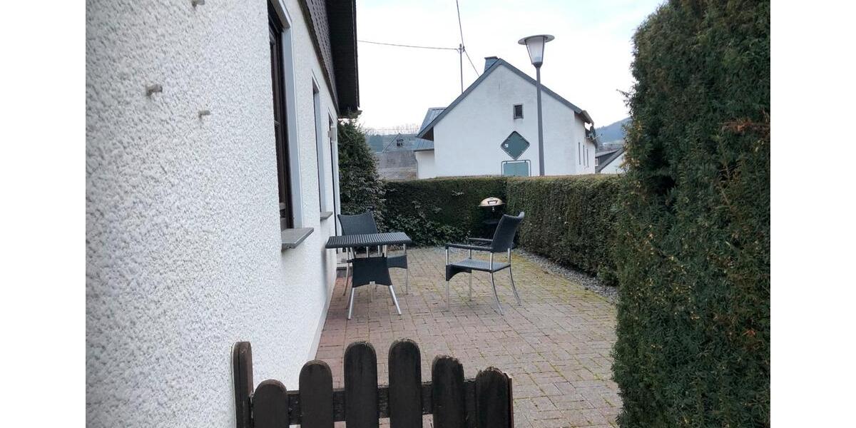 Erdgeschoßwohnung Trier Nord - 5 Zimmer, 130 m&sup2;, 1.500&euro; | Angebot:26039222