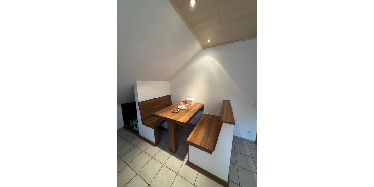 Dachgeschoßwohnung Wenden - 4 Zimmer, 105 m&sup2;, 970&euro; | Angebot:26086777