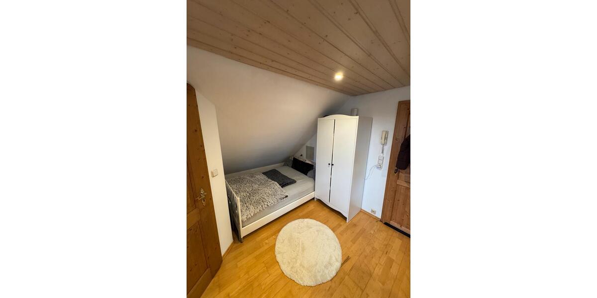 Dachgeschoßwohnung Walsdorf - 1 Zimmer, 30 m&sup2;, 250&euro; | Angebot:24726635