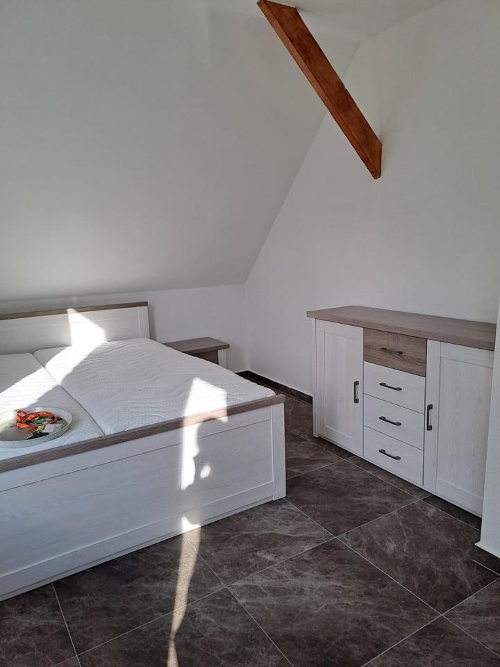 **Gemütliche moderne 2-Zimmer-Wohnung möbliert in Neuenkruge** zimmer