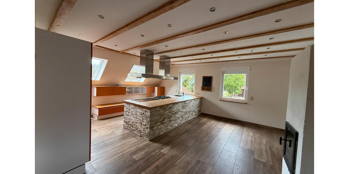 Maisonettenwohnung Hüllhorst - 8 Zimmer, 244 m&sup2;, 2.140&euro; | Angebot:26517468