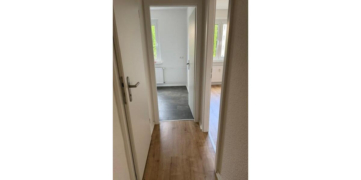 Etagenwohnung Bernsdorf - 3 Zimmer, 60 m&sup2;, 187&euro; | Angebot:26533122