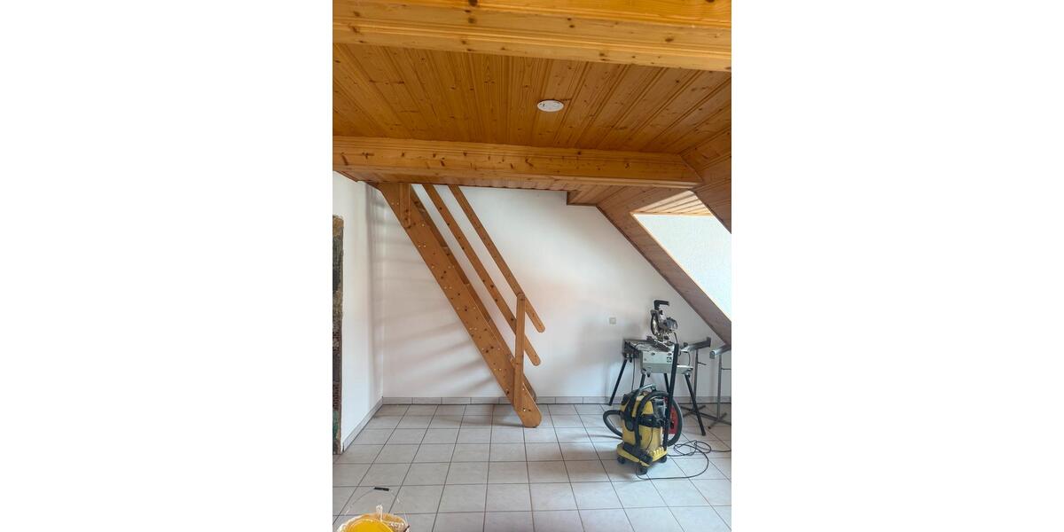 Etagenwohnung Altendorf - 2.5 Zimmer, 65 m&sup2;, 850&euro; | Angebot:26033522