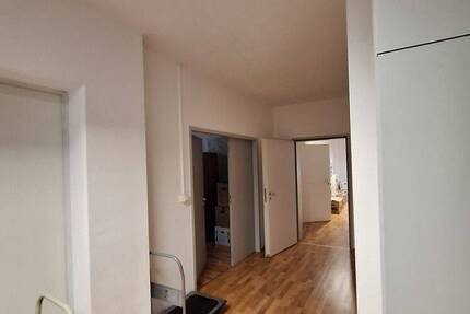 Ffm.-Griesheim: Bürofläche ca. 250 m² - Flughafen und Messe schnell erreichbar