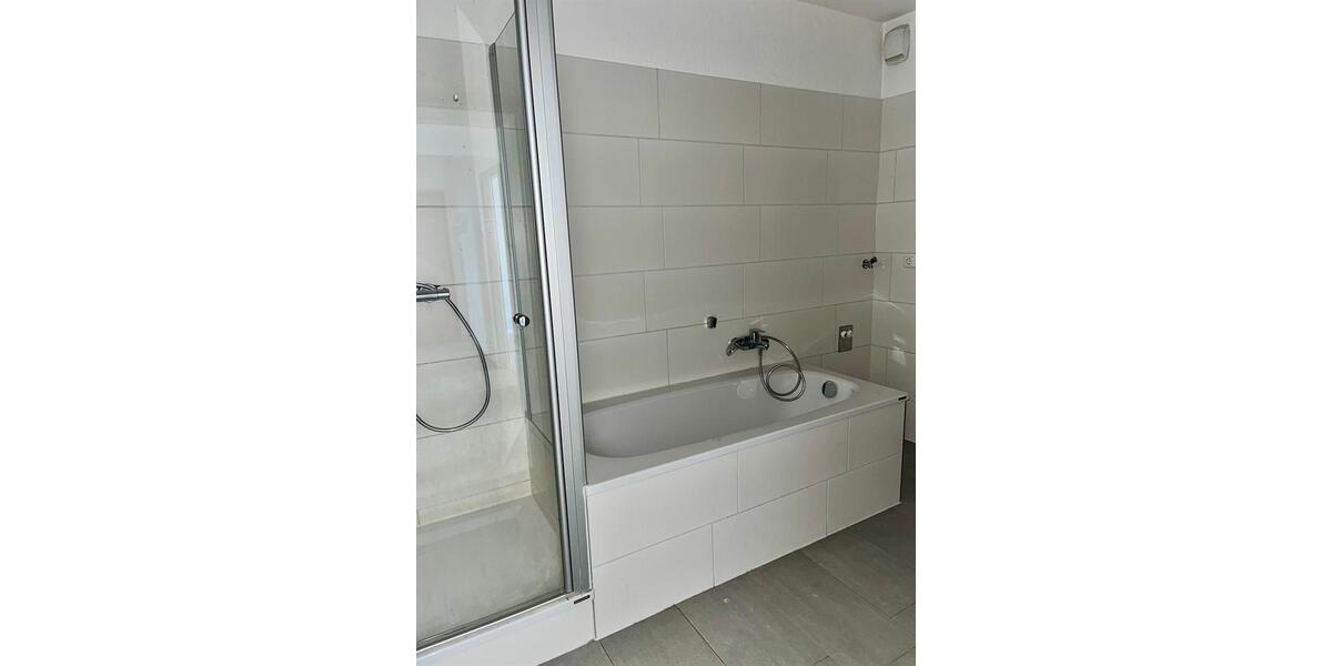 Etagenwohnung Oelsnitz (Vogtland) - 4 Zimmer, 96 m&sup2;, 530&euro; | Angebot:23863355