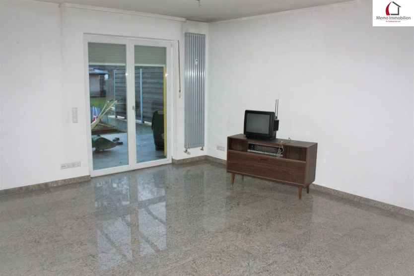 °°° GROSSE DOPPELHAUSHÄLFTE MIT 6 ZIMMERN, EINE TERRASSE, EIN BALKON UND KL. GARTEN MIT GEHOBENER AUSSTATTUNG °°° 6 zimmer