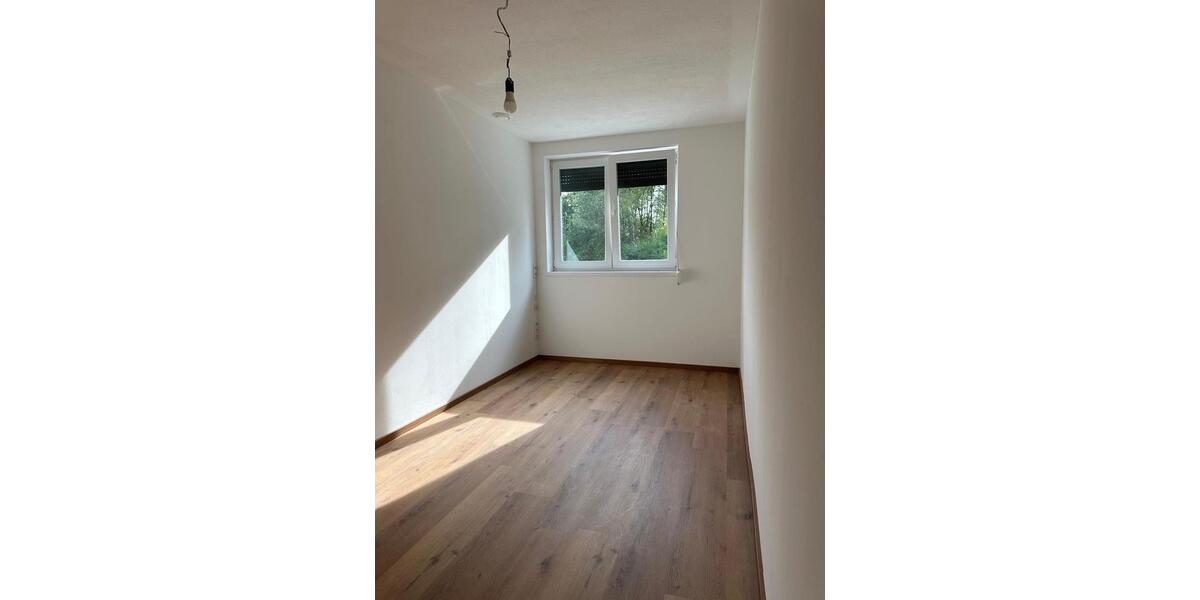 Etagenwohnung Tittling - 3 Zimmer, 80 m&sup2;, 1.050&euro; | Angebot:25755031