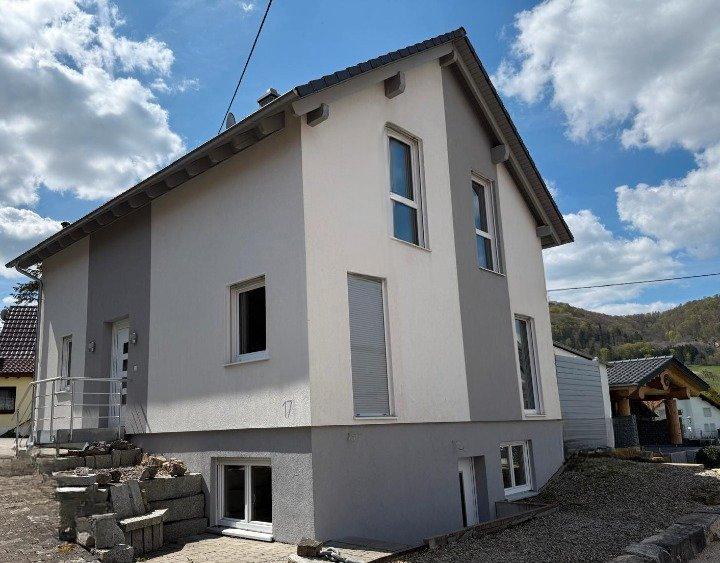 Einfamilienhaus Mössingen - 7 Zimmer, 165 m&sup2;, 1.600&euro; | Angebot:26223808